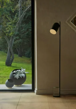 AYTM Globe Flower Pot Ø60 Cm, Black -Brafab Verkaufs-Shop aytm globe blumentopf schwarz 8 2