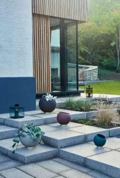 AYTM Globe Flower Pot Ø60 Cm, Black -Brafab Verkaufs-Shop aytm globe blumentopf schwarz 9 2