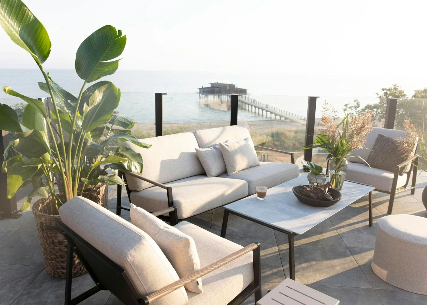 Brafab Lyra Lounge-Set 4,5 Sitzplätze, Schwarz/Sand 3 Brafab Lyra Lounge-Set 4,5 Sitzplätze, Schwarz/Sand – Bild 3