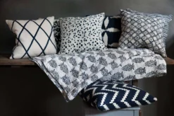 Ikat Sema Kissen 40x60 Cm Im Freien Nutzbar, Blau / Off-white -Brafab Verkaufs-Shop chhatwal jonsson ikat sema kissenbezug 50x50cm blau weiss 2