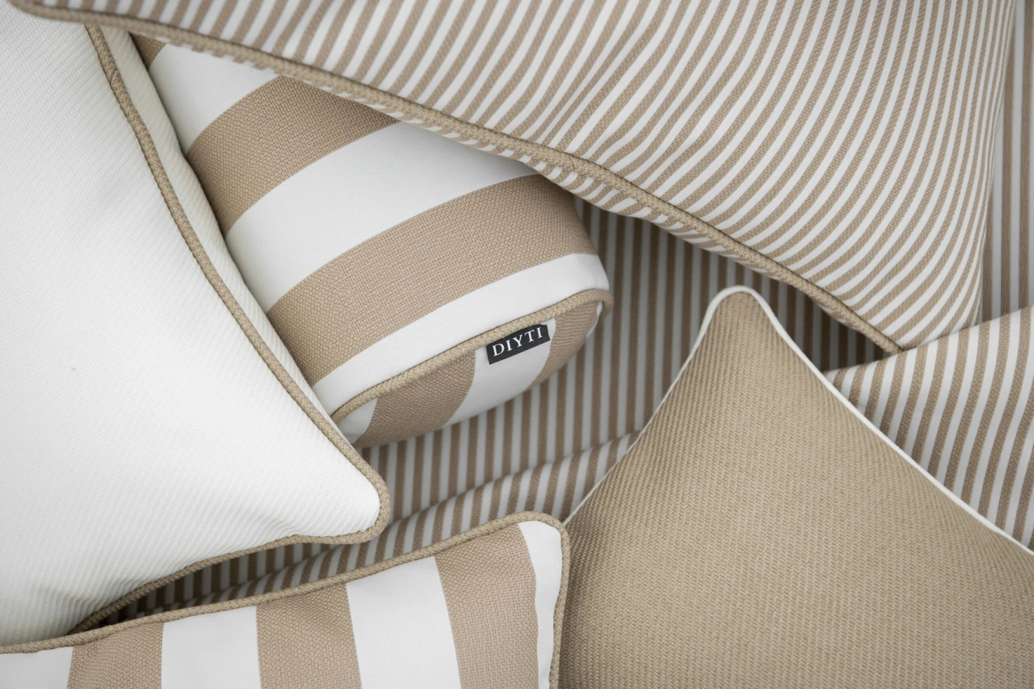 Plain Kissen 45x45 Cm, Beige 2 Plain Kissen 45x45 Cm, Beige – Bild 2