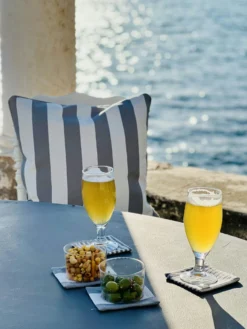 Wide Stripe Kissen 45x45 Cm, Grau 7 Wide Stripe Kissen 45x45 Cm, Grau -Brafab Verkaufs-Shop diyti wide stripe cushion 45x45 cm 1 scaled