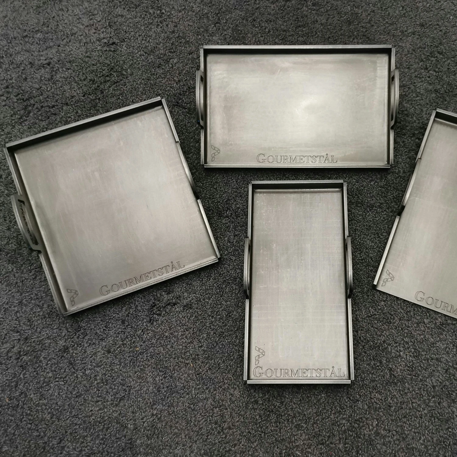 Grillplatte Aus Stahl Mit Griffen, 25x42 Cm 3 Grillplatte Aus Stahl Mit Griffen, 25x42 Cm – Bild 3