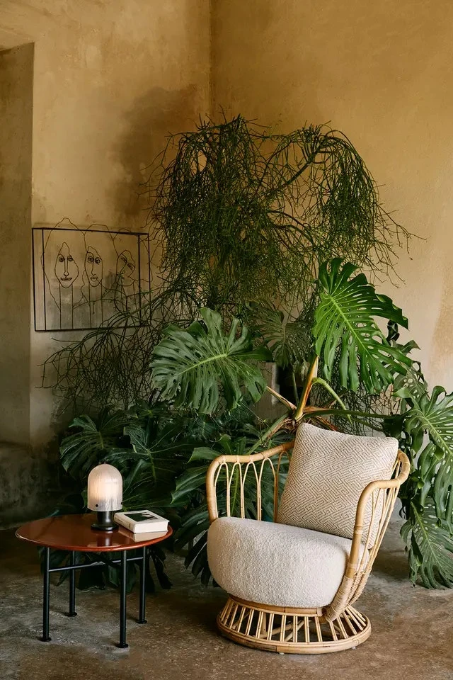 Gubi Carmel Kaffeetisch 60x60 Cm, Rock Red 6 Gubi Carmel Kaffeetisch 60x60 Cm, Rock Red – Bild 6