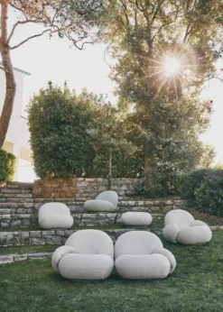 Gubi Pacha Outdoor Loungesessel Mit Armlehne, Dedar Libera 003, Moosgrüner Fuß -Brafab Verkaufs-Shop gubi pacha outdoor lounge chair w arm swivel libera003 4