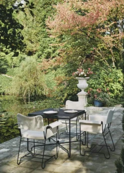 Gubi Tropique Esszimmerstuhl, Classic Black / Udine 06 -Brafab Verkaufs-Shop gubi tropique dining chair black limonta udine 06 3