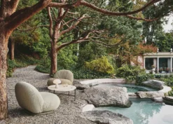 Gubi TS Outdoor Kaffeetisch Ø80x35 Cm, Schwarz/Weiß Travertin -Brafab Verkaufs-Shop gubi ts outdoor coffee table 80 black white travertin 2