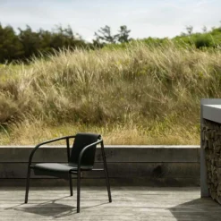 NAMI Lounge Stuhl, Schwarz -Brafab Verkaufs-Shop houe nami lounge chair monocolor olive green 7