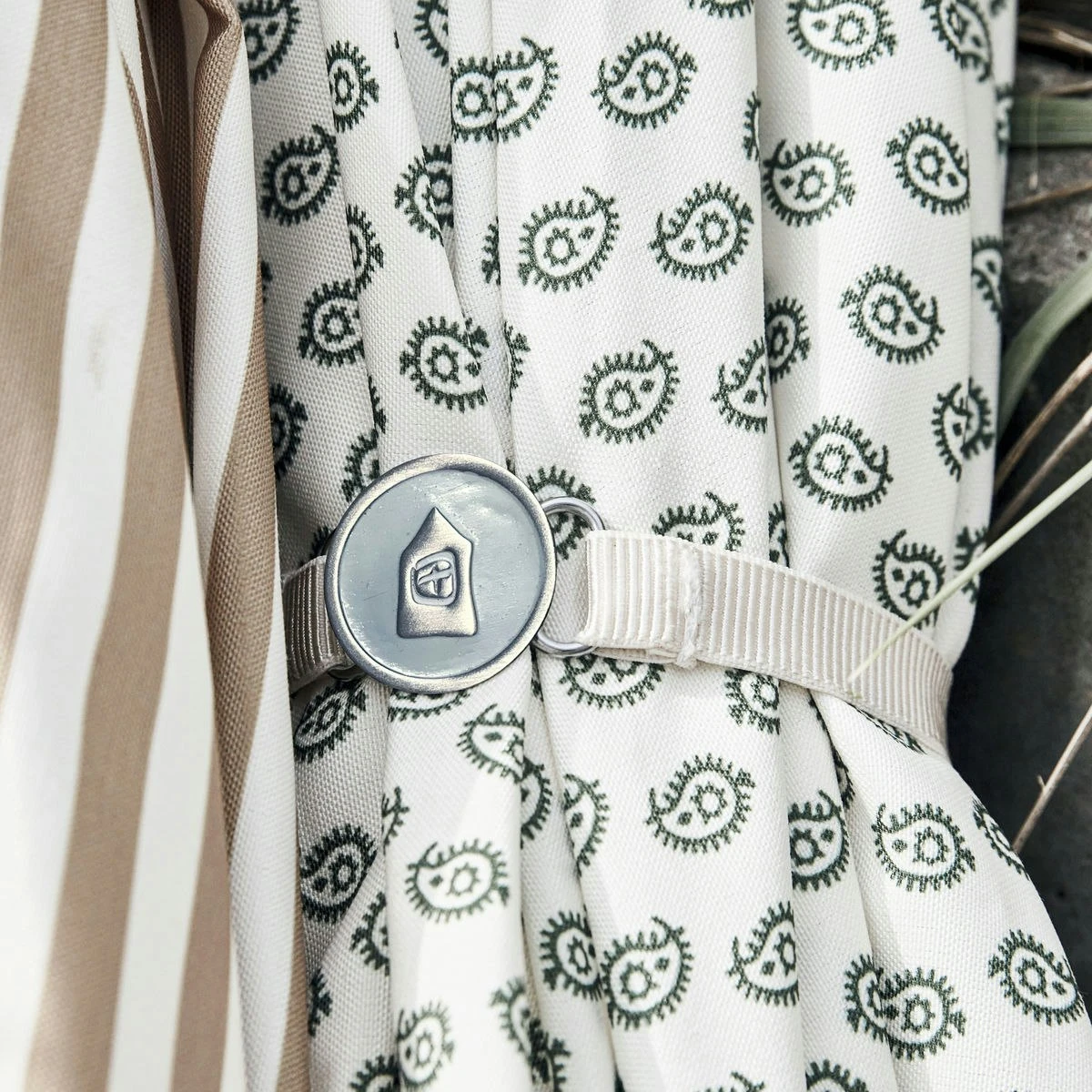 House Doctor Umbra Sonnenschirm 200x230 Cm, Grün 5 House Doctor Umbra Sonnenschirm 200x230 Cm, Grün – Bild 5