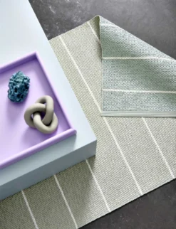 Carl Teppich Sage/Seagrass, 70x270 Cm -Brafab Verkaufs-Shop pappelina carl teppich salbei seegras 1 1