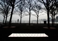 Max Matte 70x100 Cm, Darkblue/Vanilla -Brafab Verkaufs-Shop pappelina max matte 70x100 cm darkblue vanilla 3 1