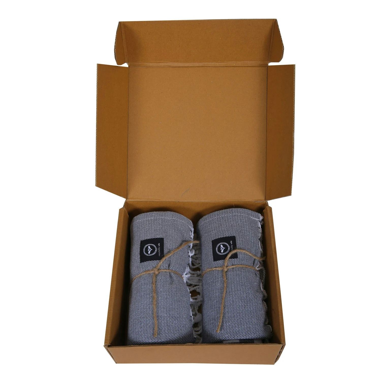 Kochi Geschenkset Bad 2 Teile Hamam Badetuch, Dunkelgrau / Weiß 1 Kochi Geschenkset Bad 2 Teile Hamam Badetuch, Dunkelgrau / Weiß